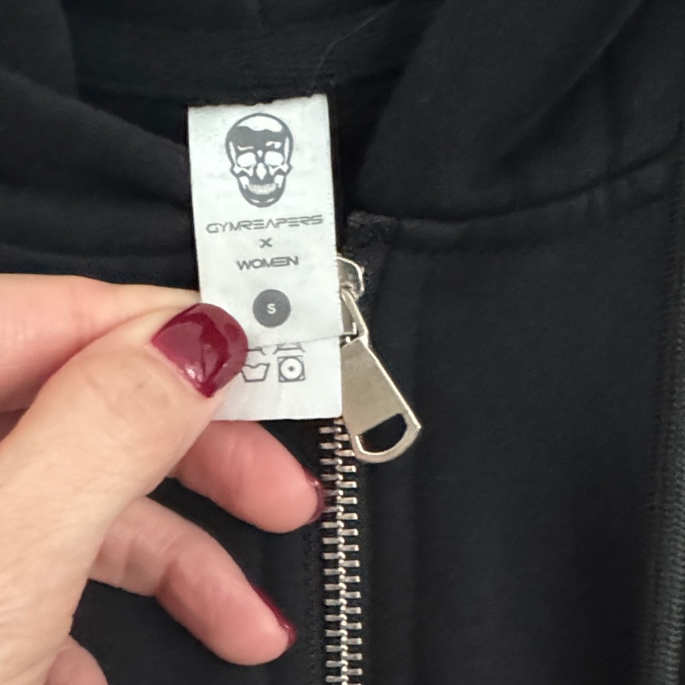 Black Skull Hoodie Sweater - Picture 4 of 5